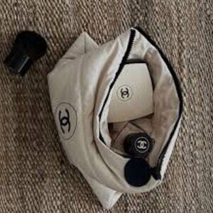 Auth CHANEL MAKE UP cosmetic bag with 15 makeup and jewelry items LOT